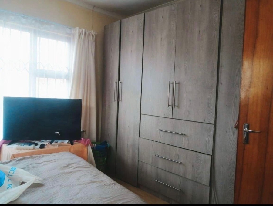 6 Bedroom Property for Sale in Butterworth Ext 24 Eastern Cape